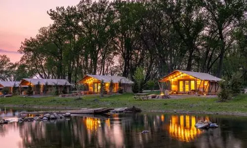 Cabines avec vue sur l'eau