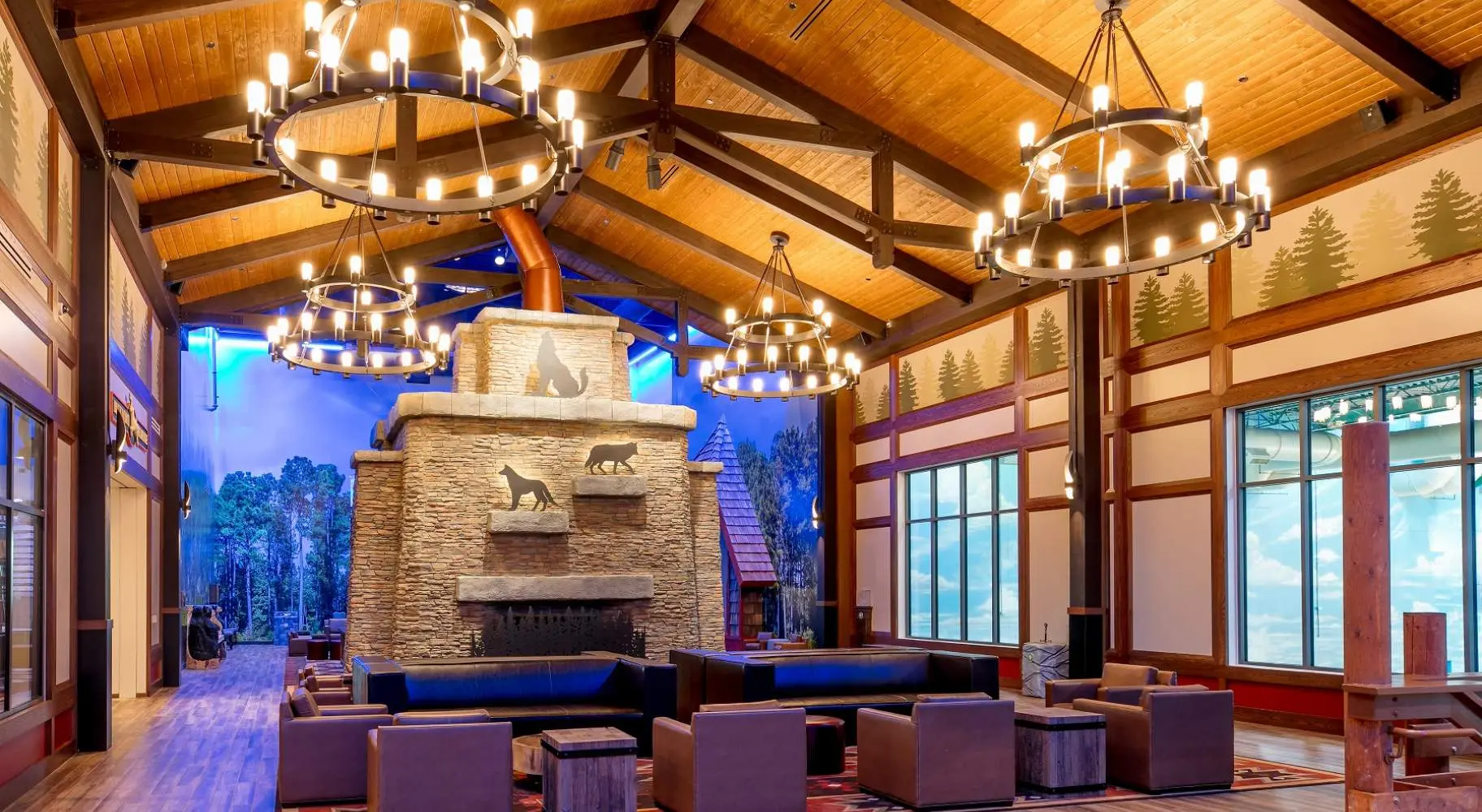 Le grand hall d'entrée à l'intérieur du Great Wolf Lodge