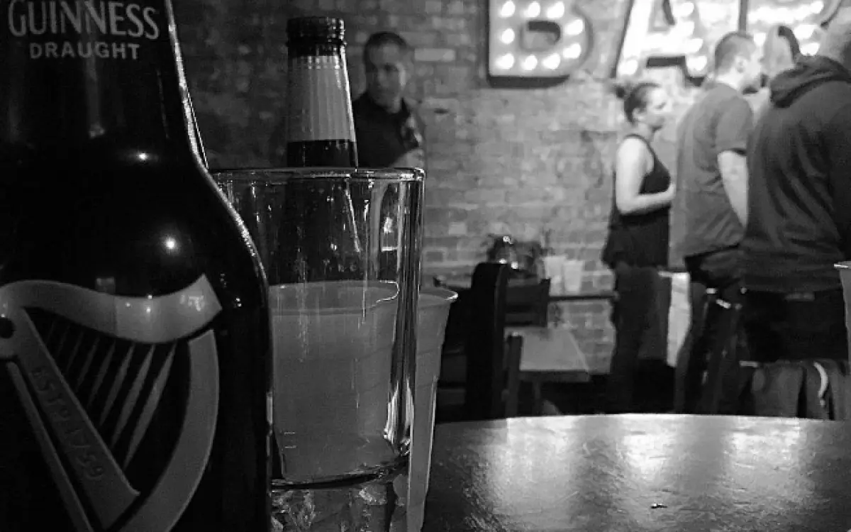 A l'intérieur d'un bar