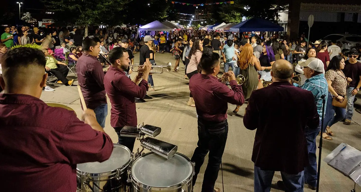 Musiciens hispaniques au Mercado on 5th