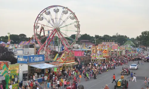 Grande roue à la foire d'État