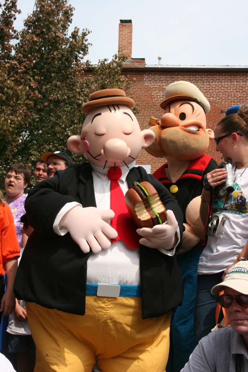 Les personnages de Popeye au festival Popeye à Chester