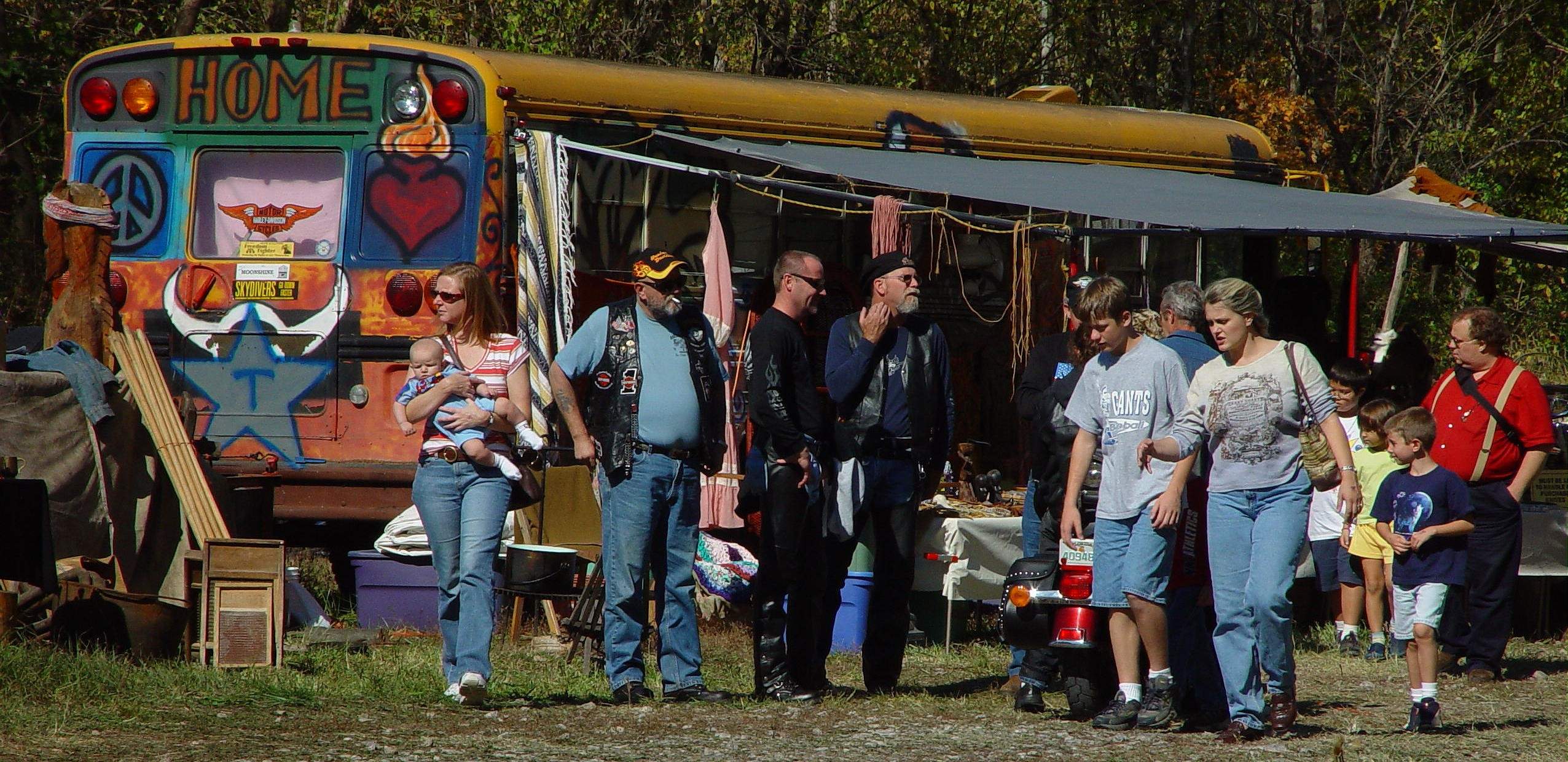 Les participants à la fête des vautours à Makanda