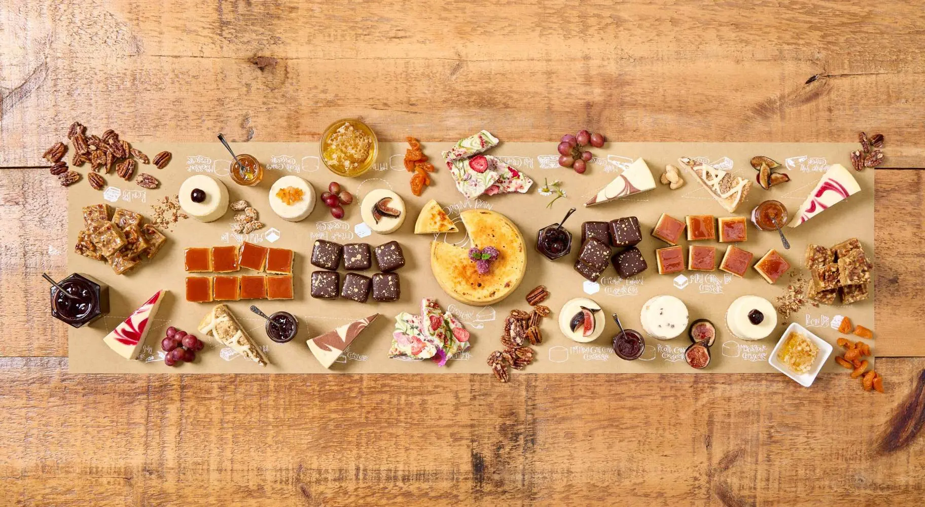 Planche à gâteau au fromage avec garnitures