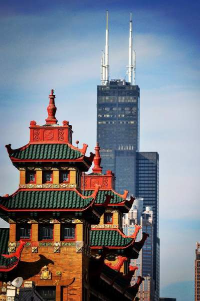 Chinatown à Chicago avec vue sur la ligne d'horizon de la ville