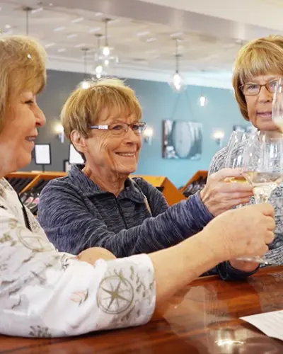 Verres à vin pour les toasts des femmes