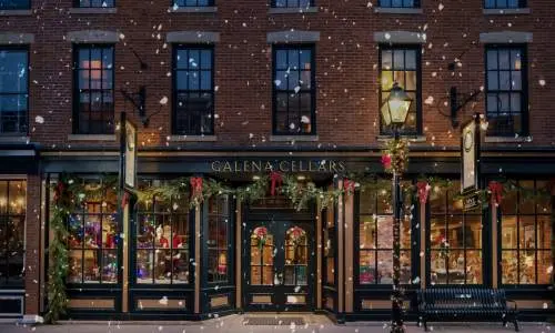 L'extérieur de Galena Cellars pendant les fêtes de fin d'année.