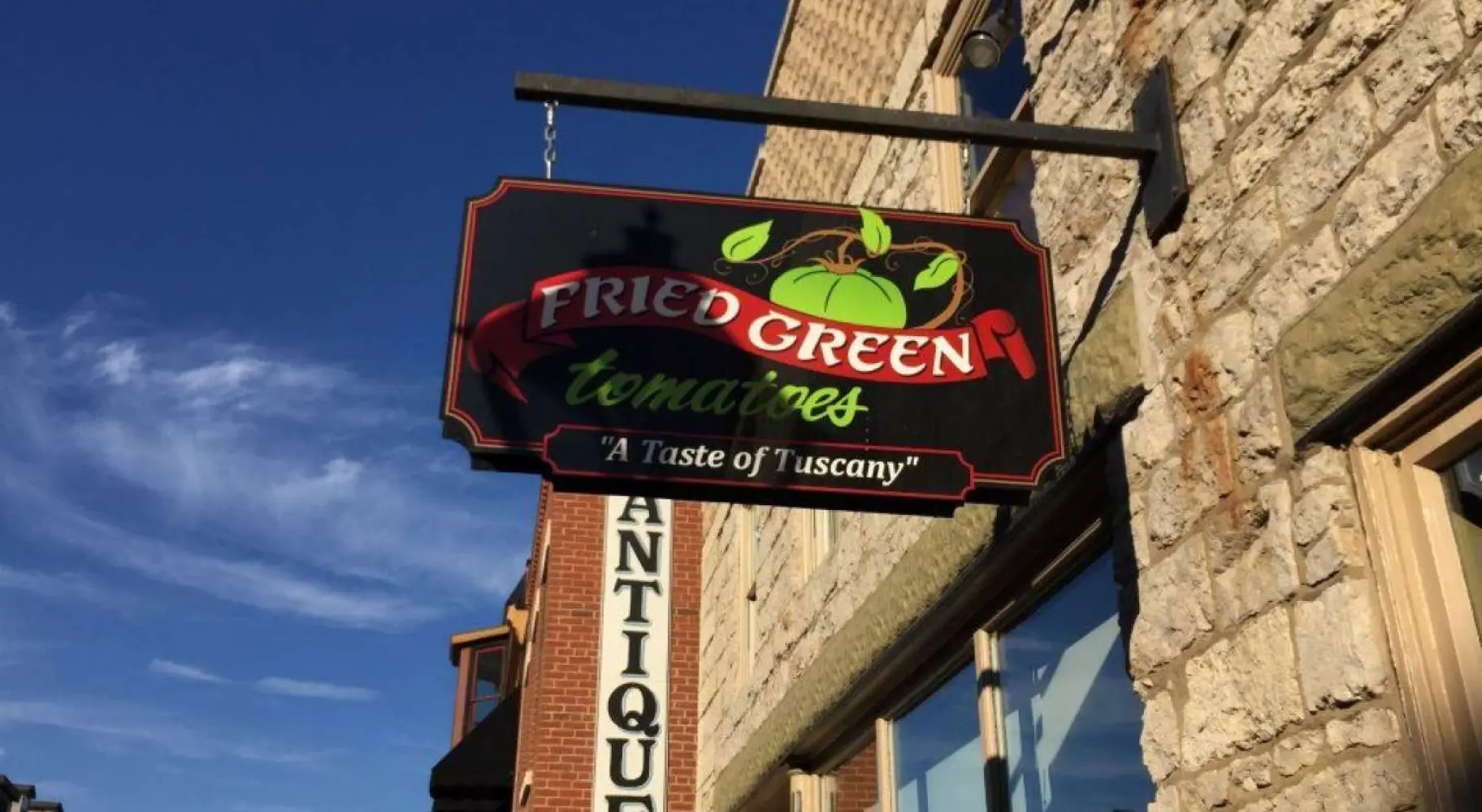 Enseigne pour le restaurant fried green tomatoes