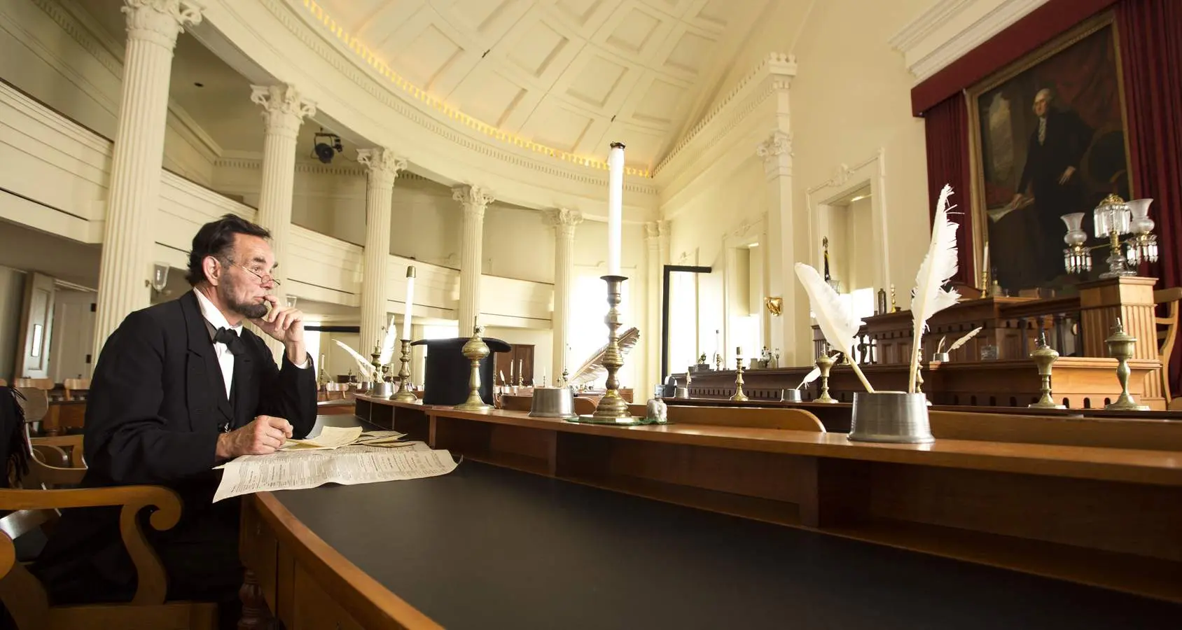 Un acteur d'Abraham Lincoln en train de réfléchir.