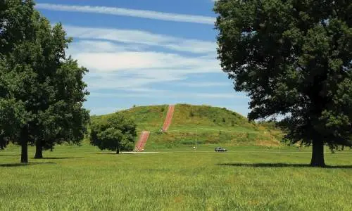 Les Cahokia Mounds, dans l'Illinois, sont le site d'une ancienne cité amérindienne.
