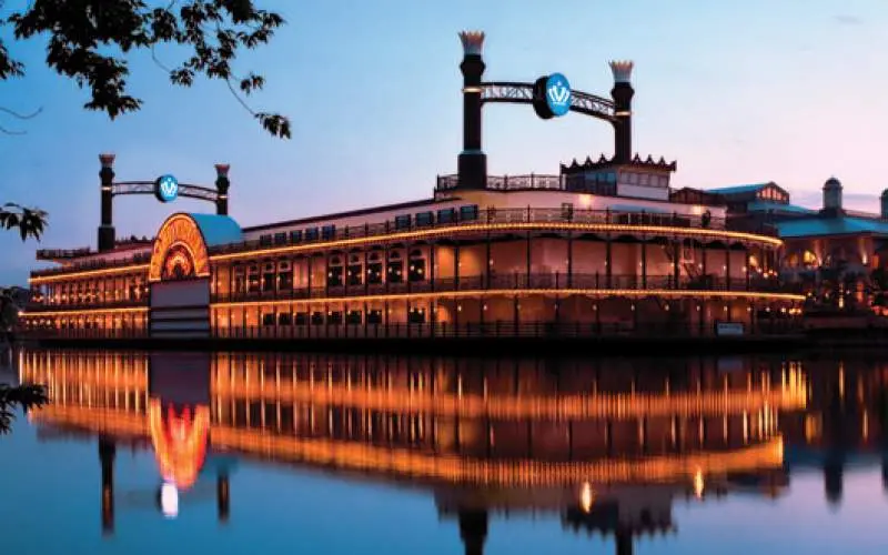 Un casino au bord de l'eau
