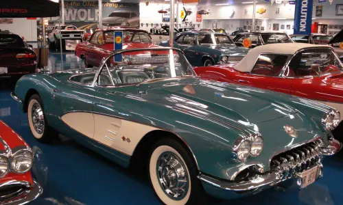 Un musée de l'automobile