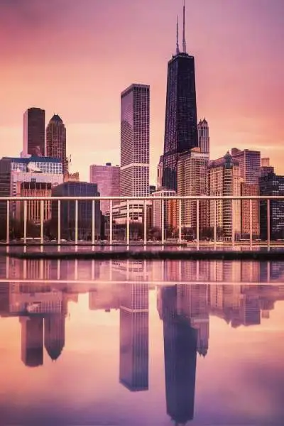 Coucher de soleil sur l'horizon de Chicago et le lac Michigan