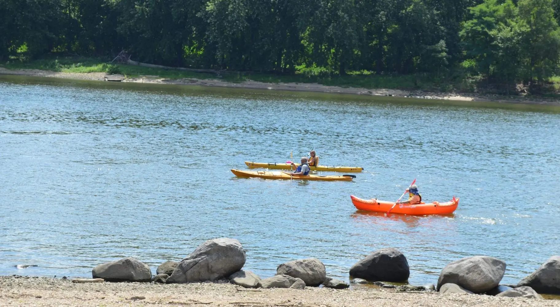 Trois kayakistes à Starved Rock Ottawa.