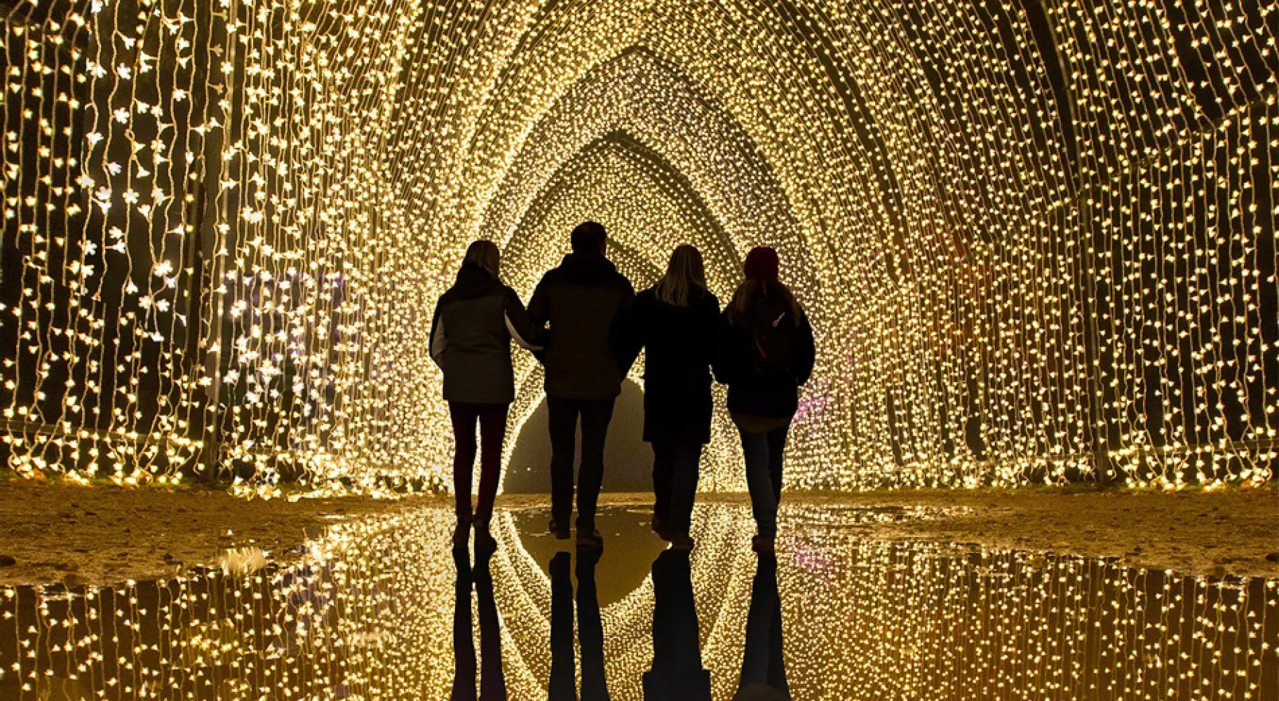Un chemin de lumière en forme de cathédrale