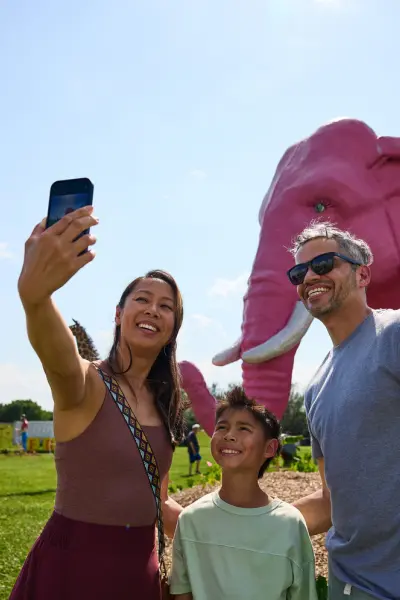 Centre d'antiquités Pink Elephant (éléphant rose)