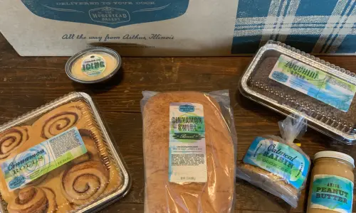 The Homestead Bakery at The Great Pumpkin Patch Specialty Box (Boîte de spécialités de la boulangerie Homestead à The Great Pumpkin Patch)