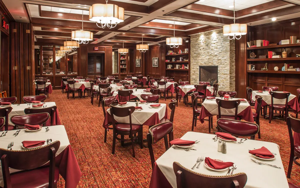 À l'intérieur d'un restaurant